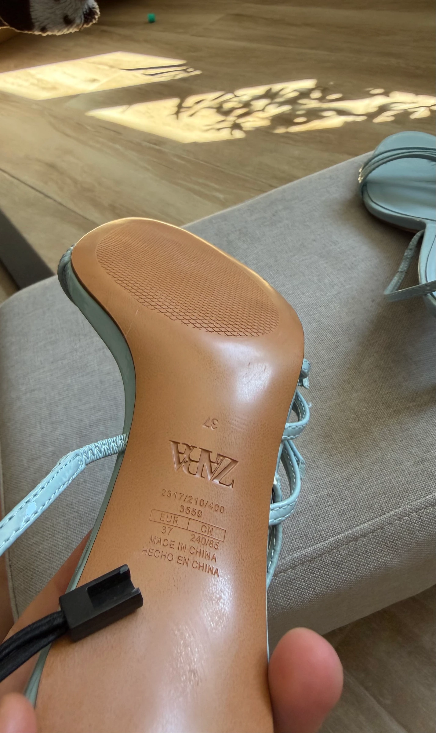 Sandálias de fivela azul claro (saltos de gatinho) da Zara tamanho 37 – photo 2